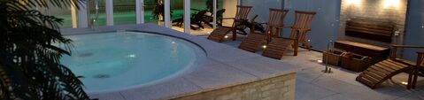 Outdoor spa at Golf Hotel Viborg